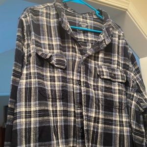 Men’s flannel plaid shirt